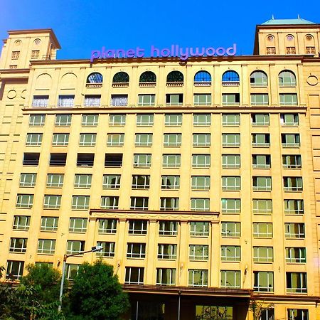 Planet Hollywood ثين المظهر الخارجي الصورة