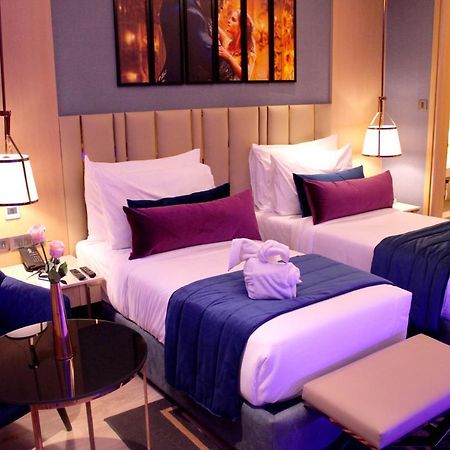 Planet Hollywood ثين المظهر الخارجي الصورة
