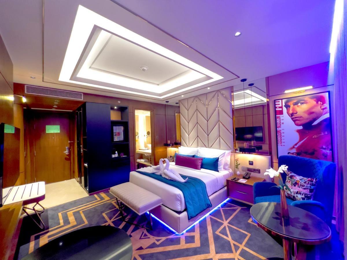 Planet Hollywood ثين المظهر الخارجي الصورة