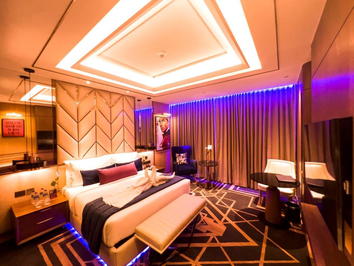Planet Hollywood ثين المظهر الخارجي الصورة